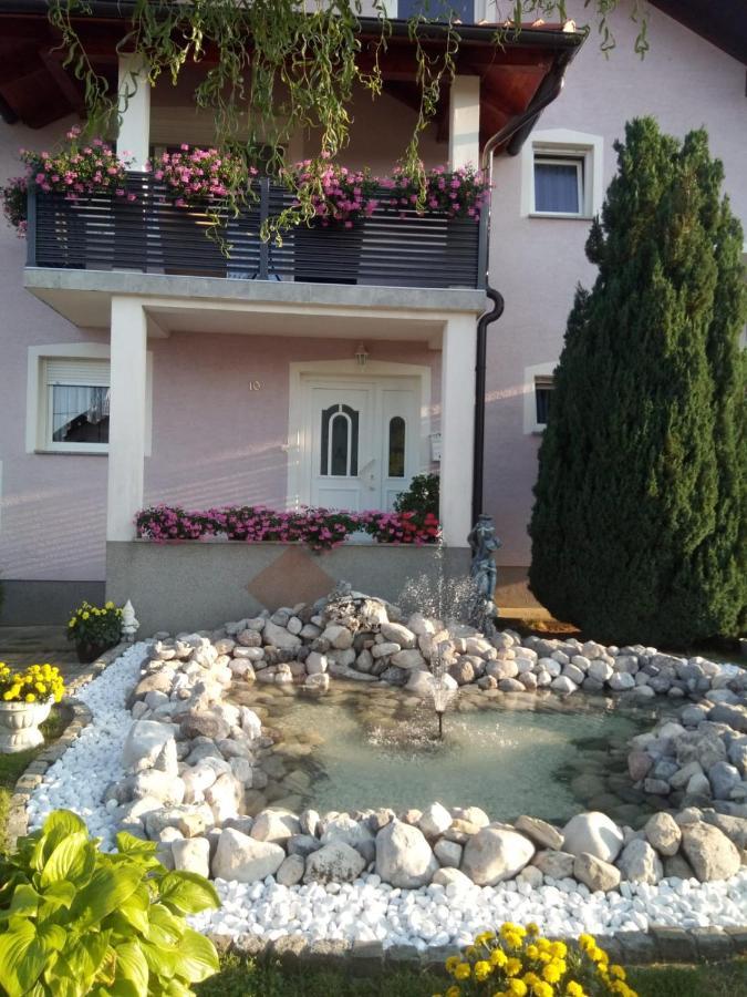 Apartman Karmen Gospić Exteriér fotografie