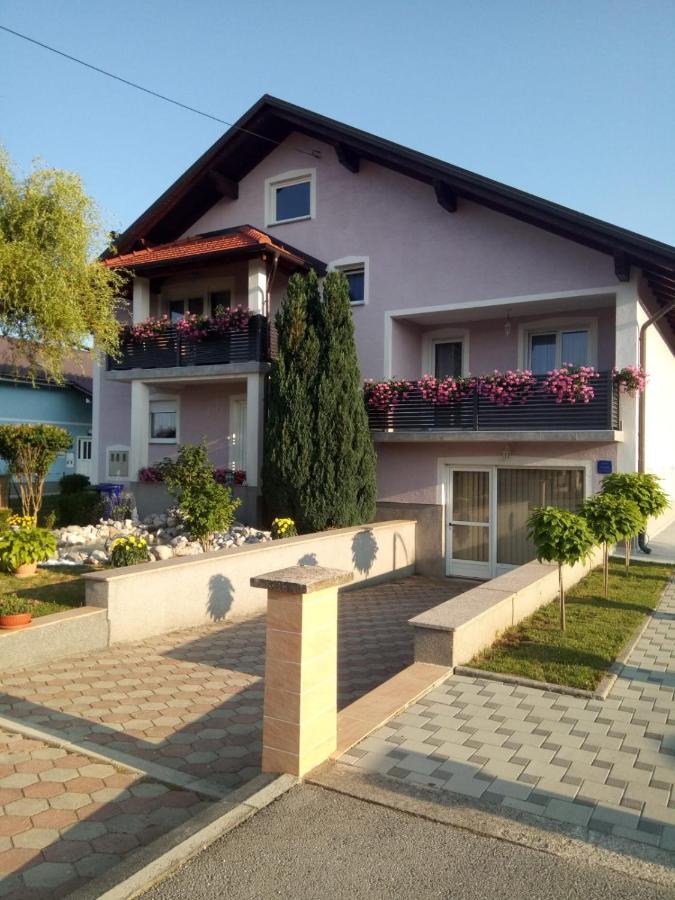 Apartman Karmen Gospić Exteriér fotografie